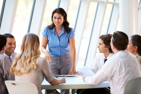 Gần nửa số lao động toàn cầu cần... đào tạo lại - Ảnh 1. Gần nửa số lao động toàn cầu cần... đào tạo lại - Ảnh 1.