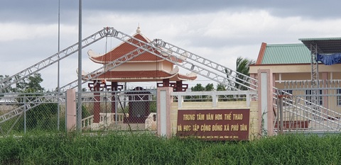 Khẩn trương xác minh vụ nghi vấn cán bộ huyện mặc cả lại quả với nhà thầu - Ảnh 1. Khẩn trương xác minh vụ nghi vấn cán bộ huyện mặc cả lại quả với nhà thầu - Ảnh 1.