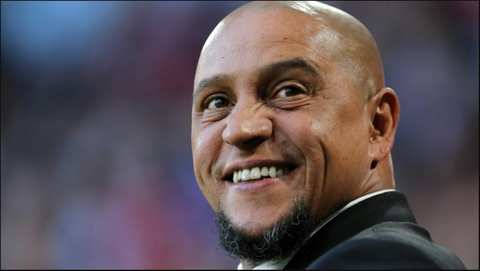 Roberto Carlos, Materazzi truyền cảm hứng cho cầu thủ trẻ Indonesia - Ảnh 3. Roberto Carlos, Materazzi truyền cảm hứng cho cầu thủ trẻ Indonesia - Ảnh 3.