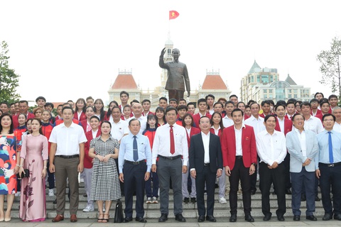 HLV, VĐV TP.HCM được thưởng lớn sau SEA Games 32 - Ảnh 1. HLV, VĐV TP.HCM được thưởng lớn sau SEA Games 32 - Ảnh 1.