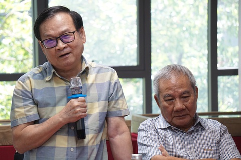 Nhà văn Nguyễn Nhật Ánh: Giải thưởng văn học thiếu nhi càng nhiều càng tốt - Ảnh 1. Nhà văn Nguyễn Nhật Ánh: Giải thưởng văn học thiếu nhi càng nhiều càng tốt - Ảnh 1.