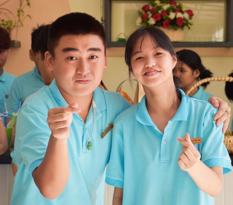 Quán cà phê giúp nhân viên vượt qua mặc cảm - Ảnh 3. Quán cà phê giúp nhân viên vượt qua mặc cảm - Ảnh 3.