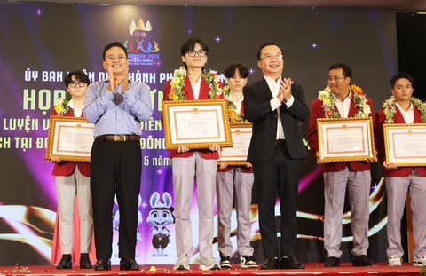 HLV, VĐV TP.HCM được thưởng lớn sau SEA Games 32 - Ảnh 6. HLV, VĐV TP.HCM được thưởng lớn sau SEA Games 32 - Ảnh 6.
