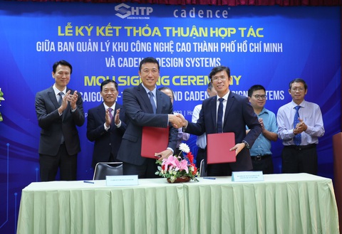 ‘Ông lớn’ ngành vi mạch Mỹ hỗ trợ đào tạo nhân lực tại TP.HCM - Ảnh 1. Công ty Cadence và Khu công nghệ cao TP.HCM ký kết hợp tác phát triển nhân lực ngành công nghiệp vi mạch bán dẫn - Ảnh: SHTP