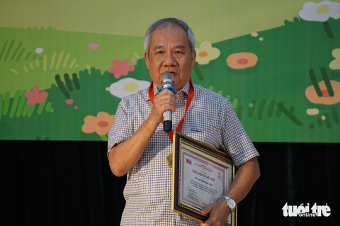 Họa sĩ Thành Chương ‘choáng’ với tranh của bé 11 tuổi được Giải thưởng Dế Mèn - Ảnh 4. Họa sĩ Thành Chương ‘choáng’ với tranh của bé 11 tuổi được Giải thưởng Dế Mèn - Ảnh 4.