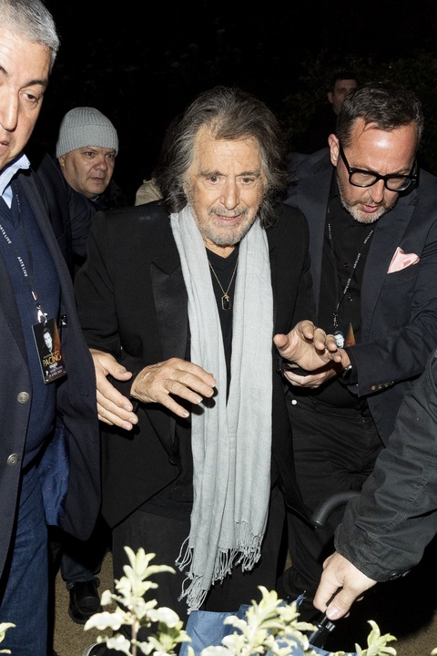 Bố già Al Pacino vui mừng chờ đón con thứ 4 ở tuổi U90 - Ảnh 1. Bố già Al Pacino vui mừng chờ đón con thứ 4 ở tuổi U90 - Ảnh 1.