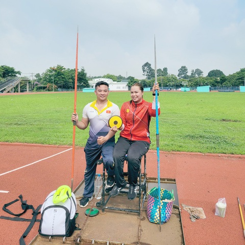 ASEAN Para Games 12: Đấu trường của nghị lực - Ảnh 2. Hai vợ chồng Cao Ngọc Hùng - Nguyễn Thị Hải, những VĐV của thể thao người khuyết tật Việt Nam ở ASEAN ParaGames 12 - Ảnh: T.P.