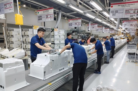 Đón chào chiếc tủ lạnh LG được sản xuất 100% tại Hải Phòng - Ảnh 1. Đón chào chiếc tủ lạnh LG được sản xuất 100% tại Hải Phòng - Ảnh 1.