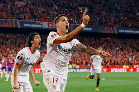 ‘Vua Europa League’ đấu ‘vua chung kết’ Mourinho - Ảnh 1. ‘Vua Europa League’ đấu ‘vua chung kết’ Mourinho - Ảnh 1.