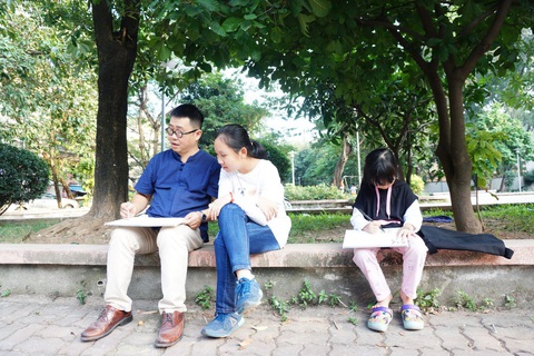 Bạn đã làm gì để con bạn ít sử dụng điện thoại, ti vi? - Ảnh 3. Bạn đã làm gì để con bạn ít sử dụng điện thoại, ti vi? - Ảnh 3.