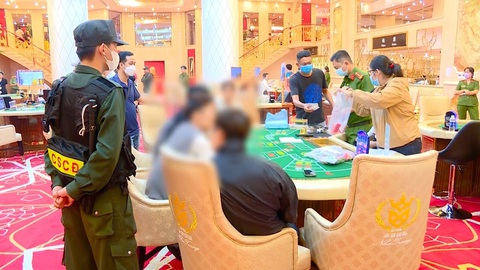Khởi tố vụ đánh bạc tại một khách sạn ở Nha Trang - Ảnh 1. Khởi tố vụ đánh bạc tại một khách sạn ở Nha Trang - Ảnh 1.