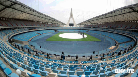Chuyện hậu trường SEA Games xứ chùa tháp - Kỳ 2: Độ 'chịu chơi' của ông Hun Sen - Ảnh 1. Sân vận động Morodok nằm bên trong khu phức hợp - Ảnh: NGUYÊN KHÔI