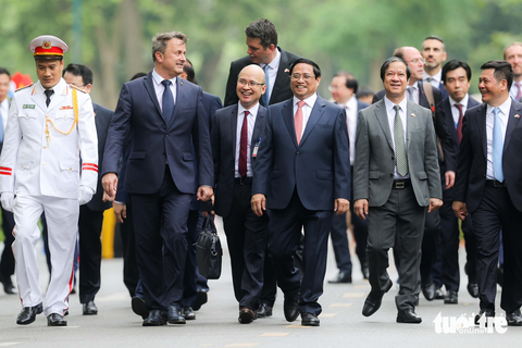 Thủ tướng Phạm Minh Chính chủ trì lễ đón Thủ tướng Luxembourg - Ảnh 4. Thủ tướng Phạm Minh Chính chủ trì lễ đón Thủ tướng Luxembourg - Ảnh 4.