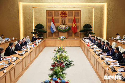Thủ tướng Phạm Minh Chính chủ trì lễ đón Thủ tướng Luxembourg - Ảnh 7. Thủ tướng Phạm Minh Chính chủ trì lễ đón Thủ tướng Luxembourg - Ảnh 7.