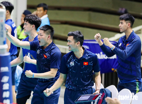 Tuyển bóng chuyền Việt Nam thua ngược Thái Lan 1-3 ở SEA Games 32 - Ảnh 6. Tuyển bóng chuyền Việt Nam thua ngược Thái Lan 1-3 ở SEA Games 32 - Ảnh 6.
