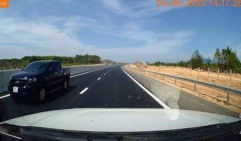 Tài xế chạy ngược chiều cao tốc Phan Thiết - Dầu Giây khai không biết đường - Ảnh 2. Tài xế chạy ngược chiều cao tốc Phan Thiết - Dầu Giây khai không biết đường - Ảnh 2.