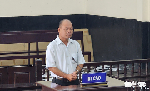 Cựu thiếu tá công an lãnh 5 năm tù vì tội nhận hối lộ - Ảnh 1. Cựu thiếu tá công an lãnh 5 năm tù vì tội nhận hối lộ - Ảnh 1.