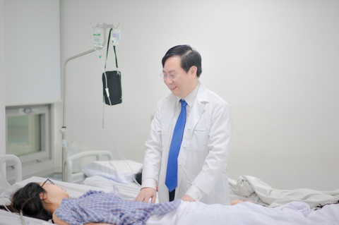 Bất ngờ đi khám tổn thương trên da phát hiện ung thư dạ dày ác tính - Ảnh 1. Bất ngờ đi khám tổn thương trên da phát hiện ung thư dạ dày ác tính - Ảnh 1.