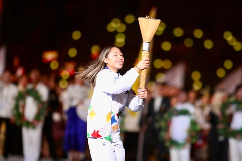Đài đuốc bùng cháy, SEA Games 32 chính thức khai mạc - Ảnh 4. Đài đuốc bùng cháy, SEA Games 32 chính thức khai mạc - Ảnh 4.