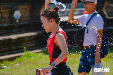 Huy chương ‘đổ mồ hôi, sôi nước mắt’ của Lê Thị Tuyết, Hoàng Nguyên Thanh - Ảnh 3. Huy chương ‘đổ mồ hôi, sôi nước mắt’ của Lê Thị Tuyết, Hoàng Nguyên Thanh - Ảnh 3.