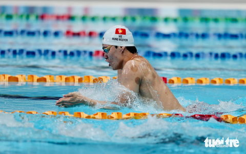 SEA Games 32: Lê Thị Tuyết đoạt huy chương bạc marathon - Ảnh 2. Hưng Nguyên hoàn thành vòng loại 200m hỗn hợp với thành tích 2 phút 07,18 giây và giành quyền vào chung kết - Ảnh: N.K