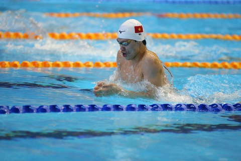 SEA Games 32: Hưng Nguyên đoạt HCV 200m đầu tiên cho bơi lội Việt Nam - Ảnh 3. Trần Hưng Nguyên đã xuất sắc mang về HCV cho bơi lội Việt Nam - Ảnh: ĐỨC BẰNG