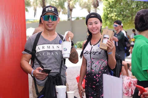 Vận động viên tham gia mini game tại gian hàng Minh Long -khu vực expo - Ảnh: D.K. Vận động viên tham gia mini game tại gian hàng Minh Long - Ảnh: D.K.