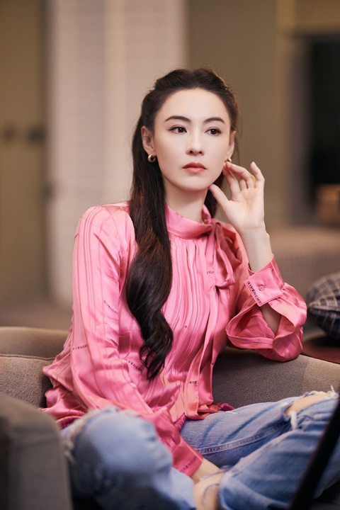 Trương Bá Chi tiết kiệm dù chỉ 3.000 đồng - Ảnh 1. Trương Bá Chi tiết kiệm dù chỉ 3.000 đồng - Ảnh 1.