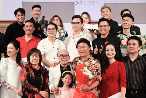 Thành Lộc thấy trái tim được an ủi, được truyền năng lượng bởi Saigon Choir - Ảnh 1. Thành Lộc thấy trái tim được an ủi, được truyền năng lượng bởi Saigon Choir - Ảnh 1.