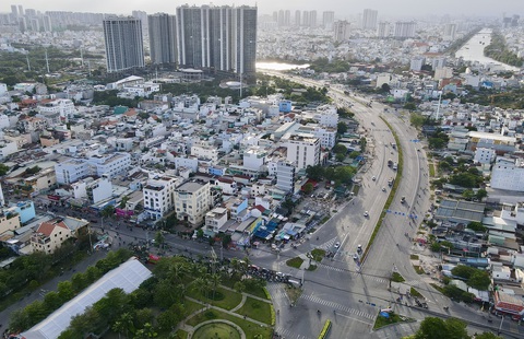 Tin tức sáng 8-5: Xử nhóm chạy 20 tỉ đồng để điều chuyển ông Đinh Văn Nơi - Ảnh 1. Tin tức sáng 8-5: Xử nhóm chạy 20 tỉ đồng để điều chuyển ông Đinh Văn Nơi - Ảnh 1.