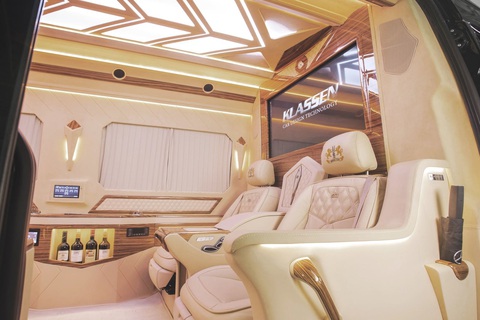 Mercedes-Benz Sprinter độ thành văn phòng làm việc 5 sao - Ảnh 14. Mercedes-Benz Sprinter độ thành văn phòng làm việc 5 sao - Ảnh 14.