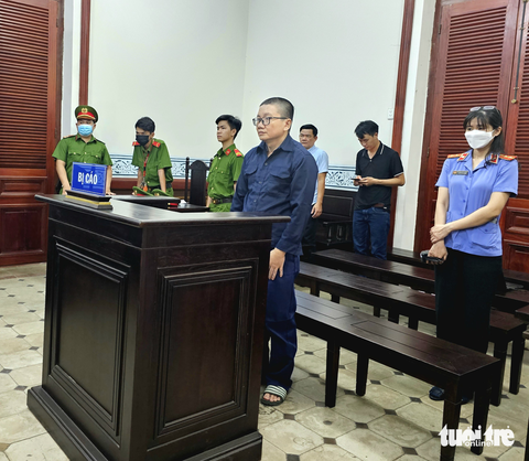 Điều tra viên làm giả hồ sơ tố tụng lãnh 7 năm 6 tháng tù - Ảnh 1. Điều tra viên làm giả hồ sơ tố tụng lãnh 7 năm 6 tháng tù - Ảnh 1.