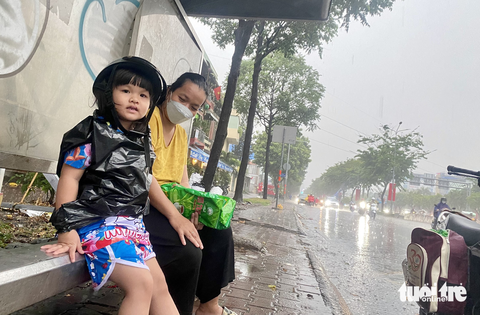 TP.HCM và các tỉnh miền Đông có trận mưa đã đời - Ảnh 4. TP.HCM và các tỉnh miền Đông có trận mưa đã đời - Ảnh 4.