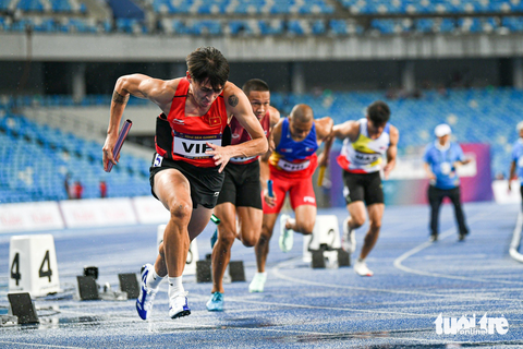 Bí kíp 10m đem lại vàng cho đội điền kinh tiếp sức 4x400m - Ảnh 1. Bí kíp 10m đem lại vàng cho đội điền kinh tiếp sức 4x400m - Ảnh 1.