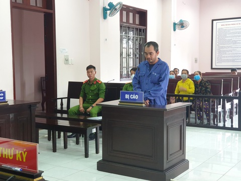 Lừa đảo gần 1,8 tỉ đồng, chủ đại lý bia lãnh án 16 năm tù - Ảnh 1.