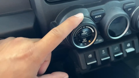 Suzuki Jimny sắp về Việt Nam qua đánh giá thực tế: Nên thay bánh, ghế sau hơi khó chịu - Ảnh 5. Suzuki Jimny sắp về Việt Nam qua đánh giá thực tế: Nên thay bánh, ghế sau hơi khó chịu - Ảnh 5.