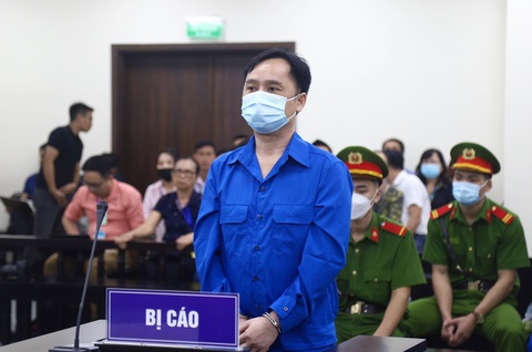 Cựu chủ tịch Louis Holdings bị đề nghị 6-7 năm tù vì thao túng chứng khoán - Ảnh 3.