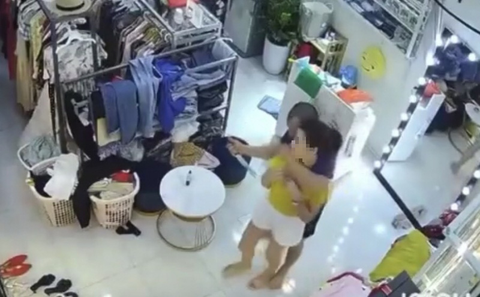 Nữ chủ shop mưu trí thoát bị hiếp dâm - Ảnh 1. Nữ chủ shop mưu trí thoát bị hiếp dâm - Ảnh 1.