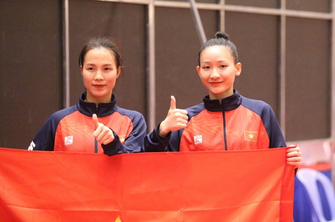 SEA Games 32: Các nữ võ sĩ Karate giành HCV đầu tiên trong ngày 8-5 - Ảnh 3. Các nữ võ sĩ Karate giành HCV kumite đồng đội nữ - Ảnnh: HĐ