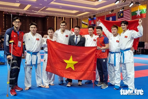 Võ sĩ Chu Văn Đức: Nhớ về Tổ quốc, gia đình để quyết chiến - Ảnh 4. Võ sĩ Chu Văn Đức: Nhớ về Tổ quốc, gia đình để quyết chiến - Ảnh 4.