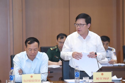 Nguy cơ mua bán người qua xuất khẩu lao động, cho con nuôi là có thật - Ảnh 4. Nguy cơ mua bán người qua xuất khẩu lao động, cho con nuôi là có thật - Ảnh 4.