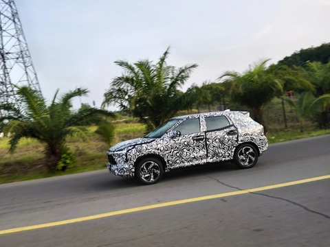 Mitsubishi XFC lộ ảnh chạy thử ở Việt Nam, sớm ra mắt để cạnh tranh Honda HR-V - Ảnh 5. Mitsubishi XFC lộ ảnh chạy thử ở Việt Nam, sớm ra mắt để cạnh tranh Honda HR-V - Ảnh 5.