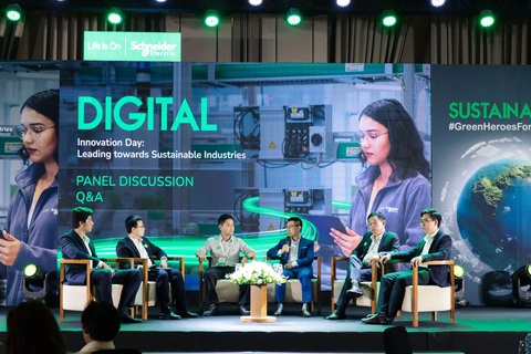 EcoStruxure Automation Expert: Chìa khóa mở cánh cửa của nền công nghiệp hiệu quả - Ảnh 4. Hội nghị Innovation Day 2023 quy tụ các chuyên gia cùng chia sẻ và thảo luận các chủ đề thời sự nhất hiện nay trong ngành công nghiệp xoay quanh thực hiện mục tiêu kép: phát triển bền vững và đạt tăng trưởng lợi nhuận.