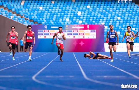 Thần đồng điền kinh Thái Lan được khuyên chia tay SEA Games 32 - Ảnh 4. Thần đồng điền kinh Thái Lan được khuyên chia tay SEA Games 32 - Ảnh 4.