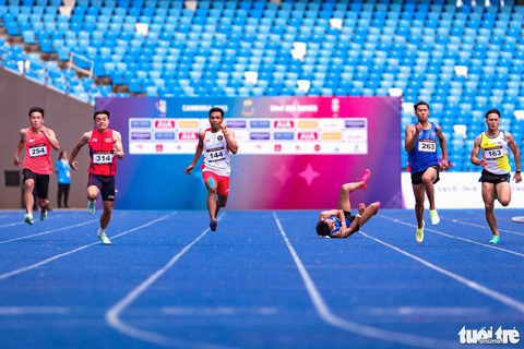 Thần đồng điền kinh Thái Lan được khuyên chia tay SEA Games 32 - Ảnh 5. Thần đồng điền kinh Thái Lan được khuyên chia tay SEA Games 32 - Ảnh 5.