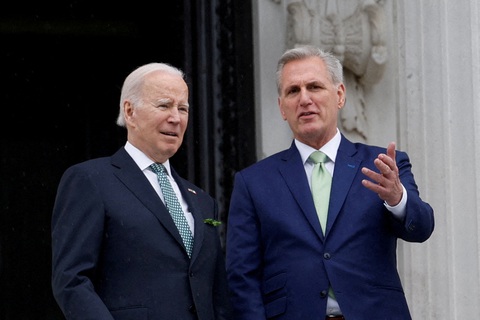 Ông Biden và Đảng Cộng hòa có khác biệt lớn về nâng trần nợ công - Ảnh 1. Ông Biden và Đảng Cộng hòa có khác biệt lớn về nâng trần nợ công - Ảnh 1.