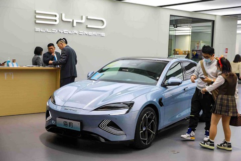 Hãng xe điện lớn nhất Trung Quốc BYD muốn xây nhà máy ở Việt Nam, nối dài tham vọng vượt Tesla - Ảnh 3. Hãng xe điện lớn nhất Trung Quốc BYD muốn xây nhà máy ở Việt Nam, nối dài tham vọng vượt Tesla - Ảnh 3.