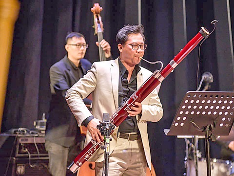 Nghệ sĩ bassoon Nguyễn Bảo Anh biểu diễn - Ảnh: NVCC Nghệ sĩ bassoon Nguyễn Bảo Anh biểu diễn - Ảnh: NVCC