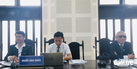 Xét xử cựu chủ tịch quận Liên Chiểu bị cáo buộc nhận hối lộ - Ảnh 2. Xét xử cựu chủ tịch quận Liên Chiểu bị cáo buộc nhận hối lộ - Ảnh 2.