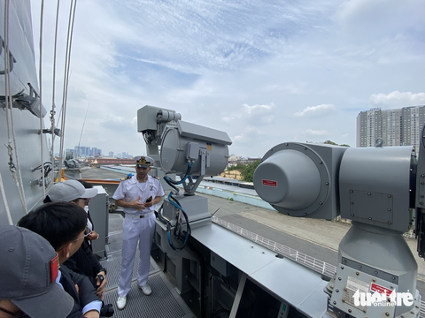 Tàu hải quân Ý khoe công nghệ độc nhất vô nhị ở TP.HCM - Ảnh 6. Tàu hải quân Ý khoe công nghệ độc nhất vô nhị ở TP.HCM - Ảnh 6.
